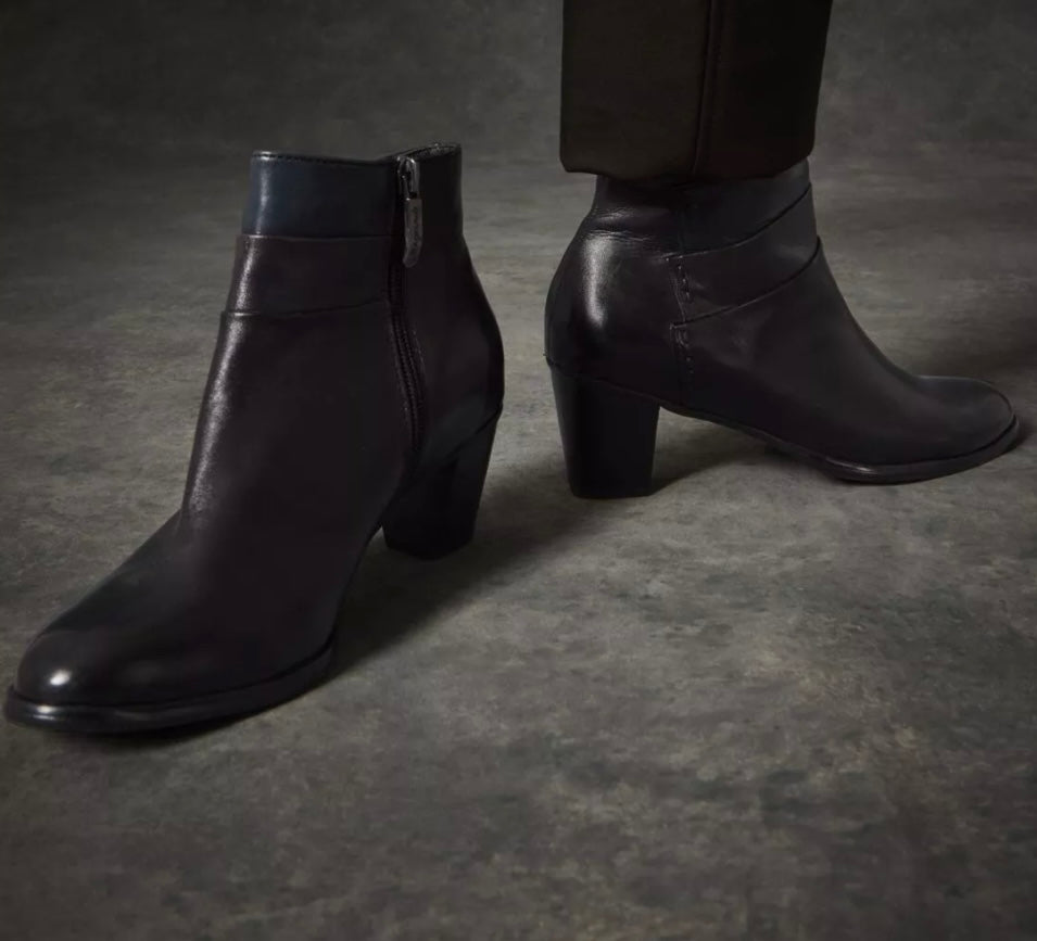 Regarde Le Ciel Sonia Mid Heel Ankle Boot