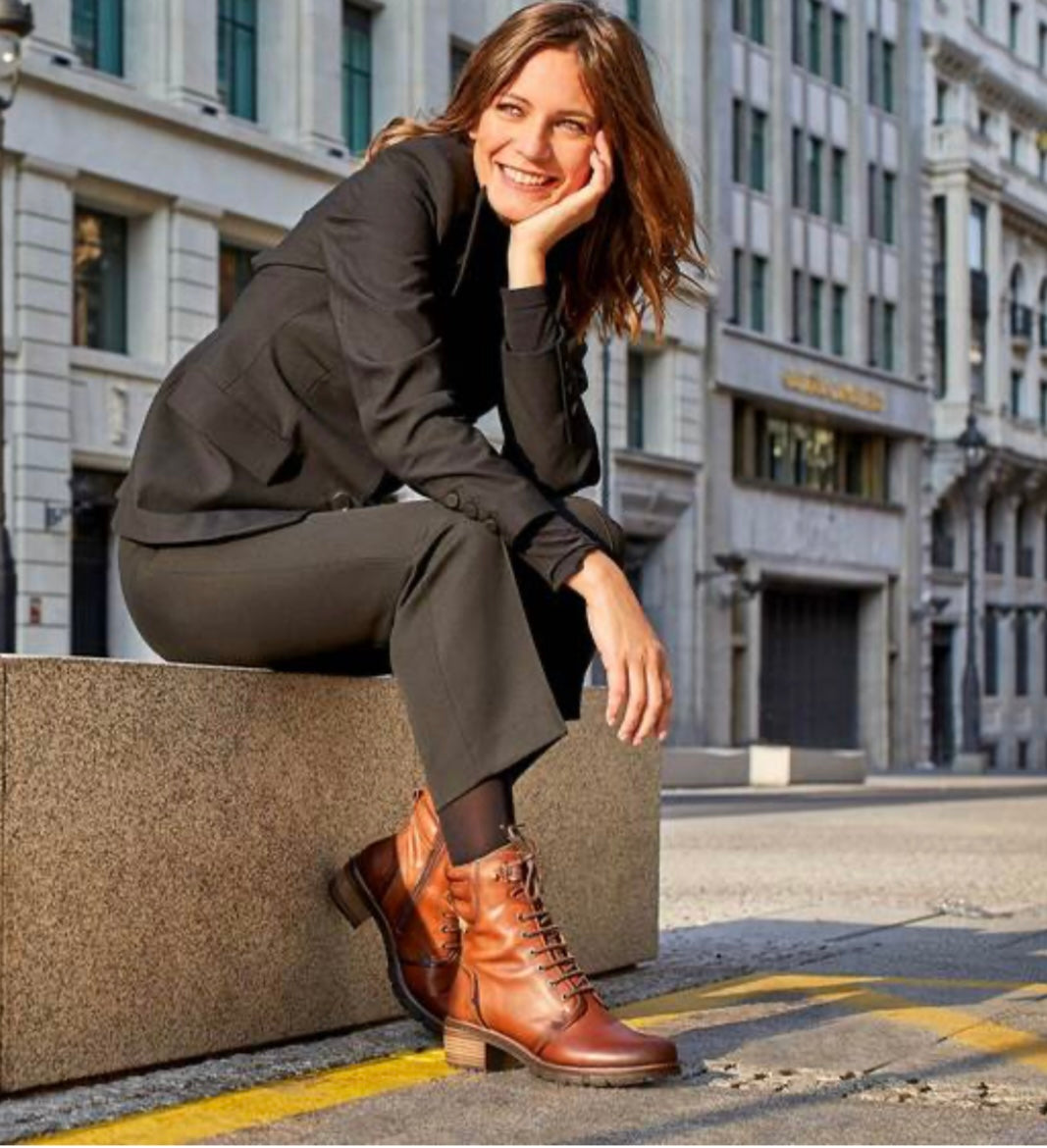 Pikolinos Sebastia Ladies Lace Up Ankle Boot