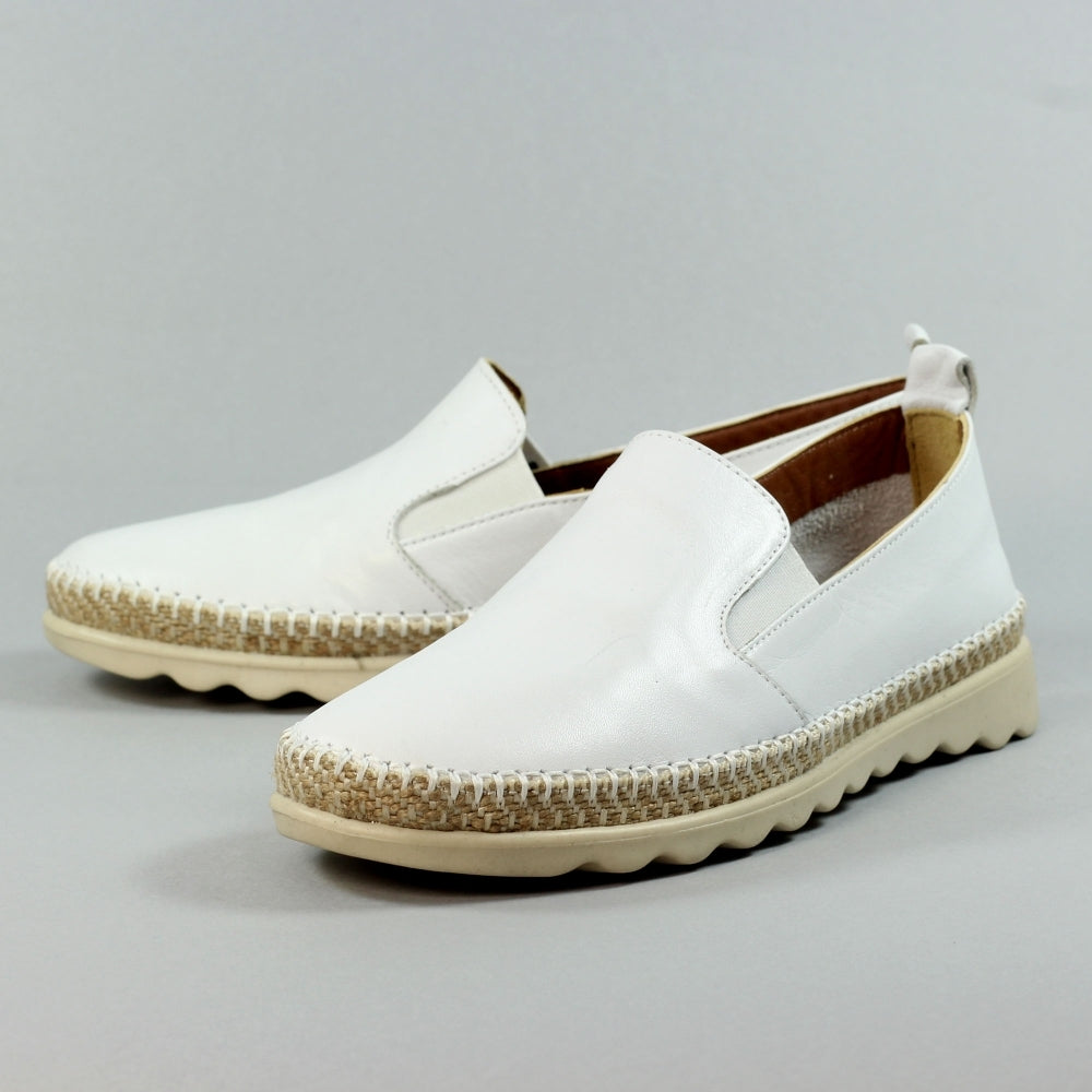 Lunar Madrid Ladies Soft Leather Casual Shoe