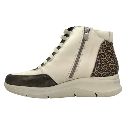 Pitillos Ladies Low Wedge Trend Boot