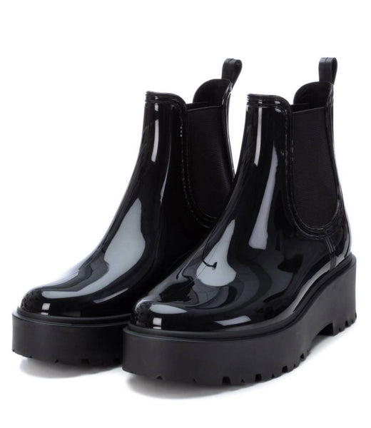 XTI High Shine Rubber Chelsea Boot