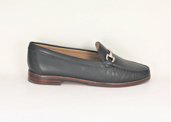 Wand Low Heel Loafer Shoe